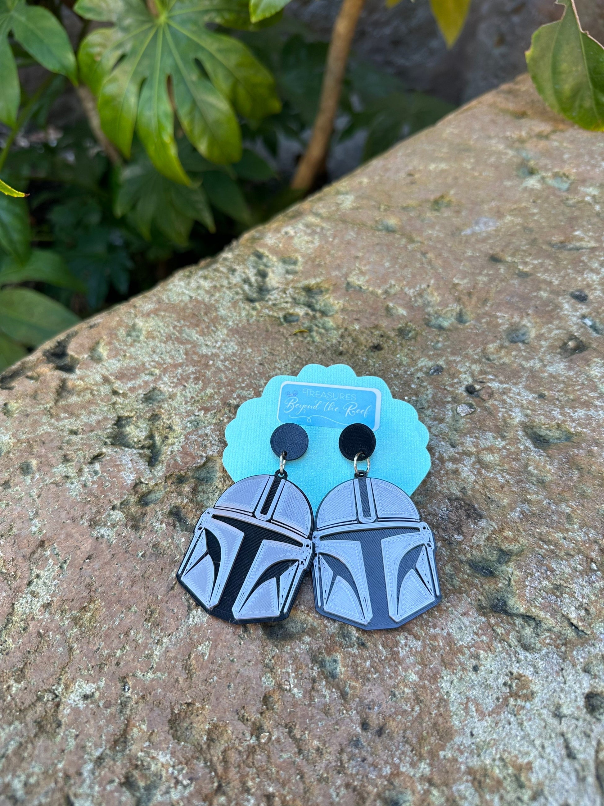 Bounty Hunter Helmet Mando Inspired Earrings - 3D printed earrings - Mandalorian